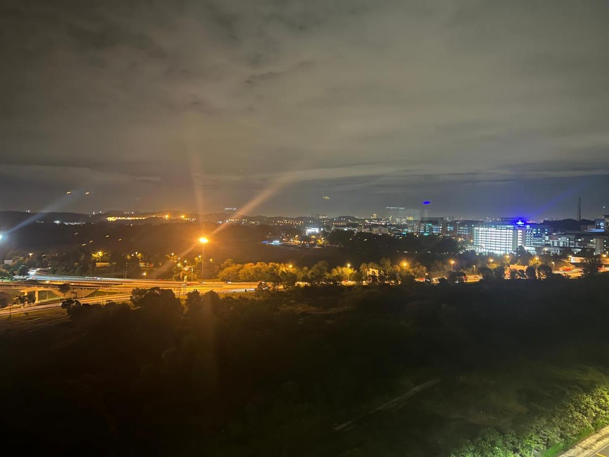 Mucihome Clio 3R2B, Putrajaya Condo Near To Ioi City Mall, Alamanda, Hospital Serdang, Wetland Studio Kru Dll- Non Smoking Home For Malaysian Only Екстер'єр фото